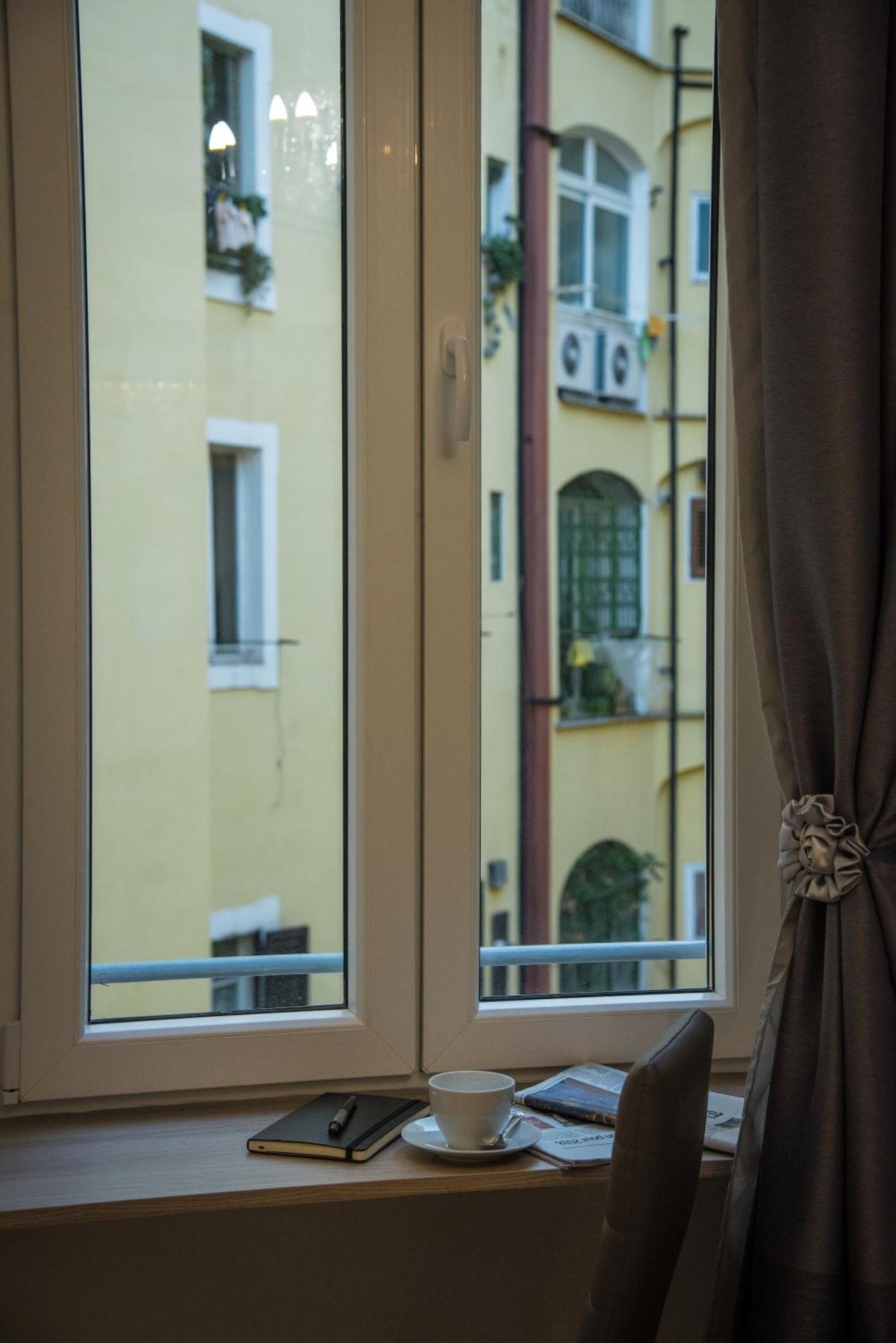 Inside Roma Rooms Екстер'єр фото
