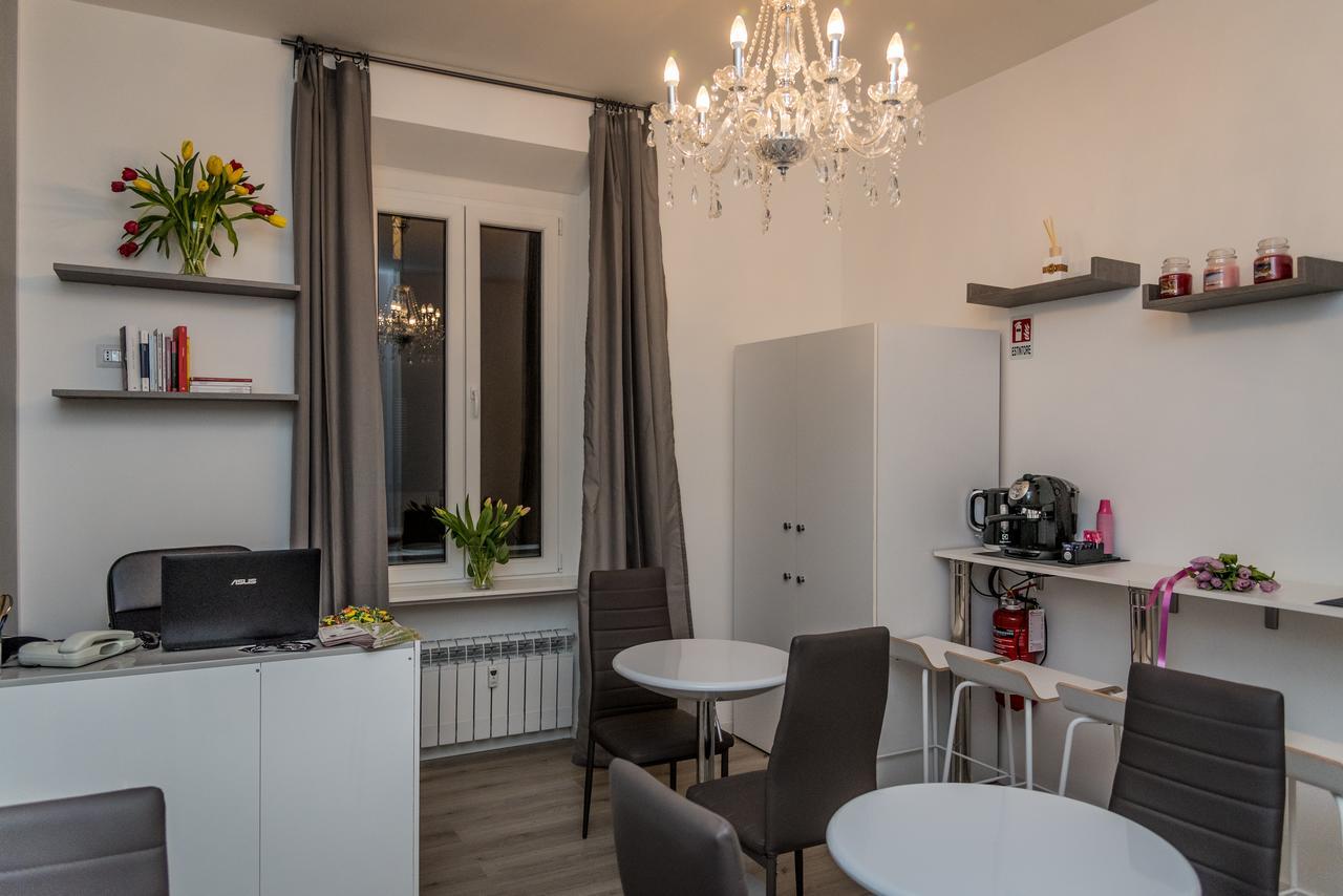 Inside Roma Rooms Екстер'єр фото