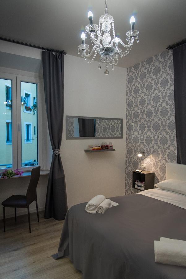 Inside Roma Rooms Екстер'єр фото