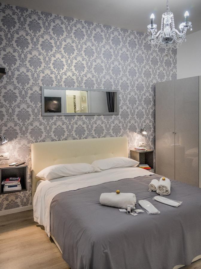 Inside Roma Rooms Екстер'єр фото