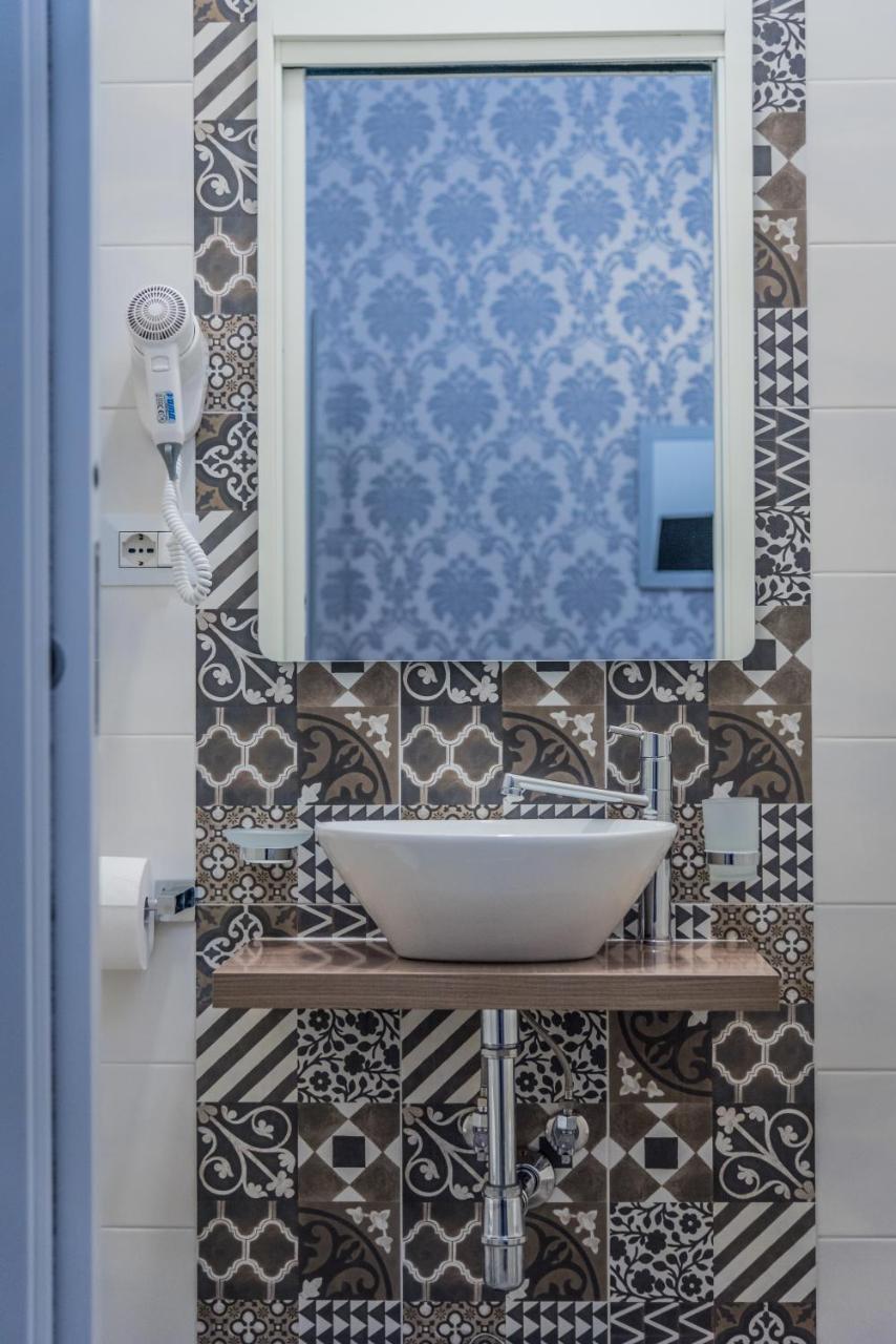 Inside Roma Rooms Екстер'єр фото